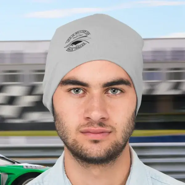 Beanie Life is better on racetracks – Bild 2